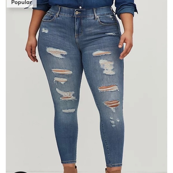 torrid Denim - Torrid Distressed Bombshell Skinny Jean - Medium Wash